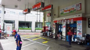 En japansk servicestation er i bogstaveligste forstand en service-station.